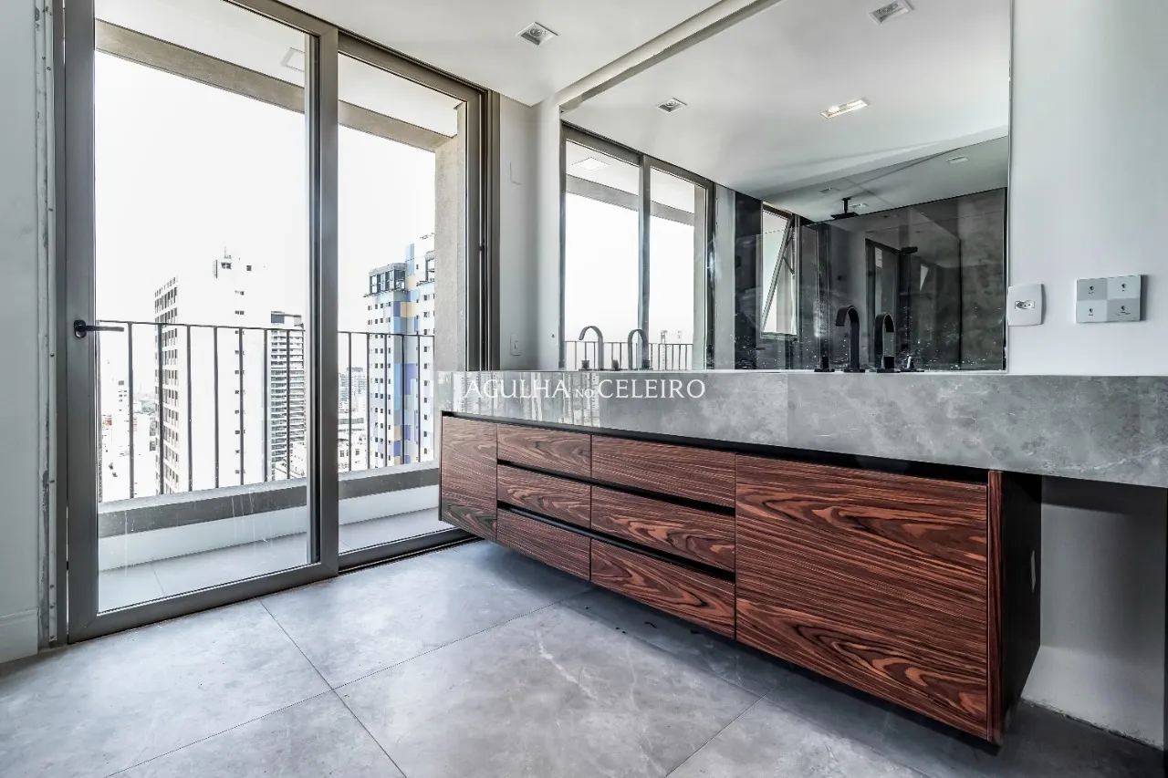 Cobertura duplex em prédio moderno, com vista livre no Jardim América. – 9786