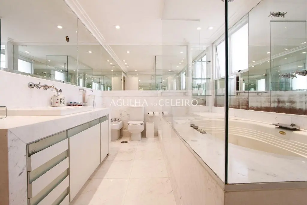 Apartamento sofisticado para venda ou aluguel com vista para o Parque Ibirapuera – AP1820