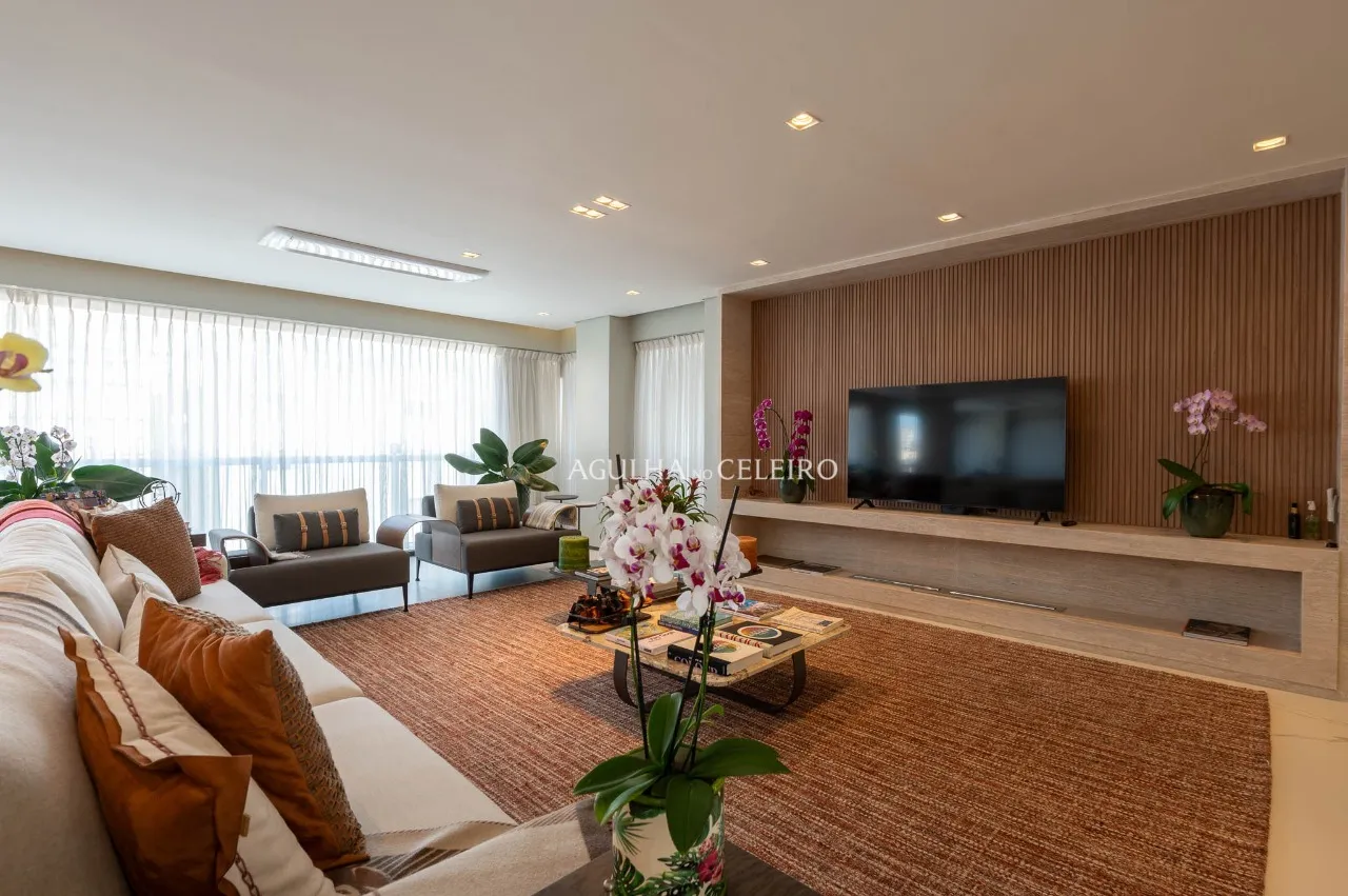 Conforto e sofisticação em uma das ruas mais desejadas do Jardim America. – AP4730