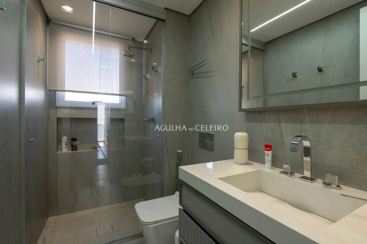Conforto e sofisticação em uma das ruas mais desejadas do Jardim America. – AP4730