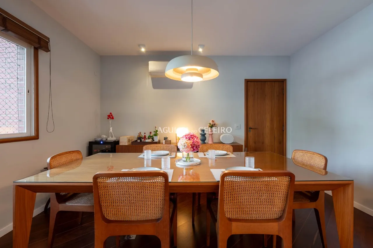 Apartamento reformado em localização incrível à venda no Itaim Bibi. – AP7594
