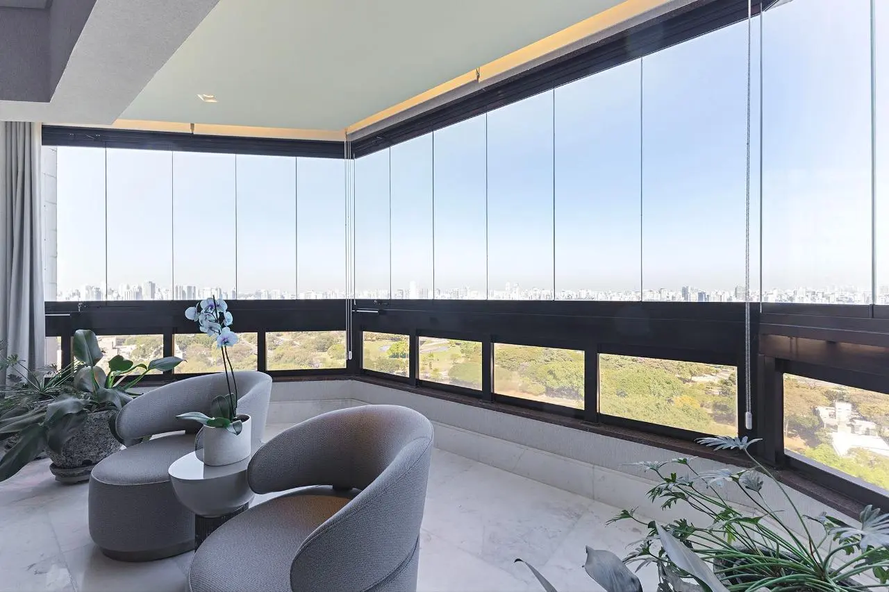 Vista para o Parque Ibirapuera no living integrado à varanda – AP7783