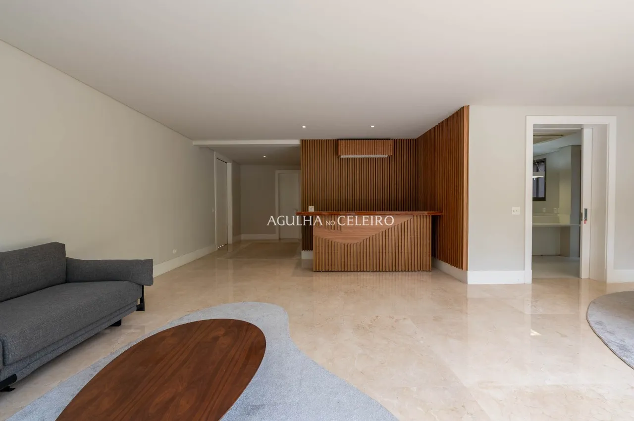 Casa de condomínio próximo aos clubes para venda no Jardim Paulistano. – CA0046