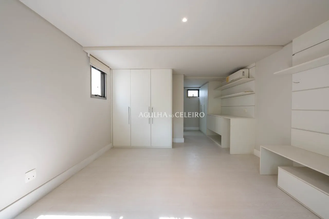 Casa de condomínio próximo aos clubes para venda no Jardim Paulistano. – CA0046