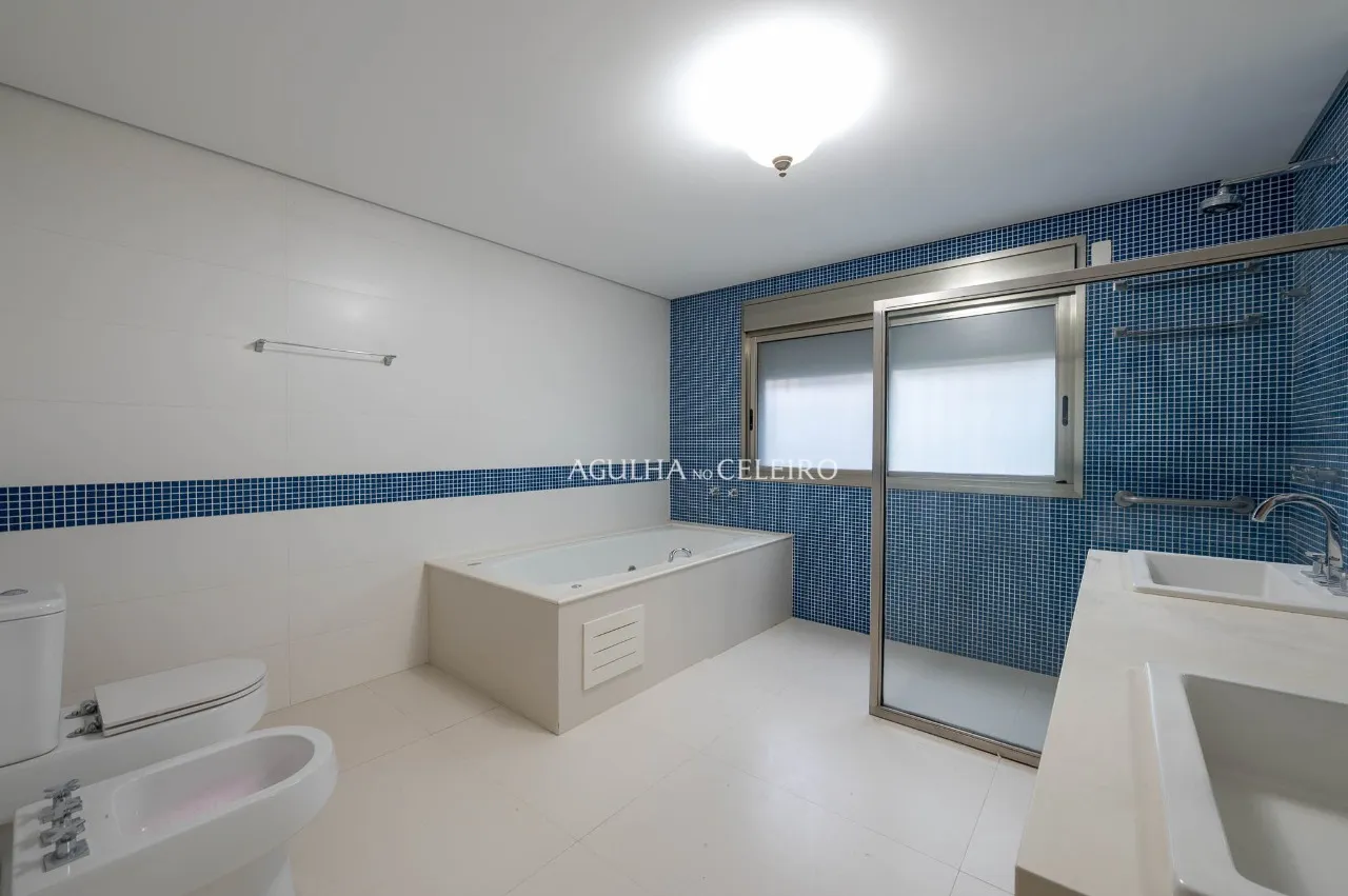 Casa de condomínio próximo aos clubes para venda no Jardim Paulistano. – CA0046