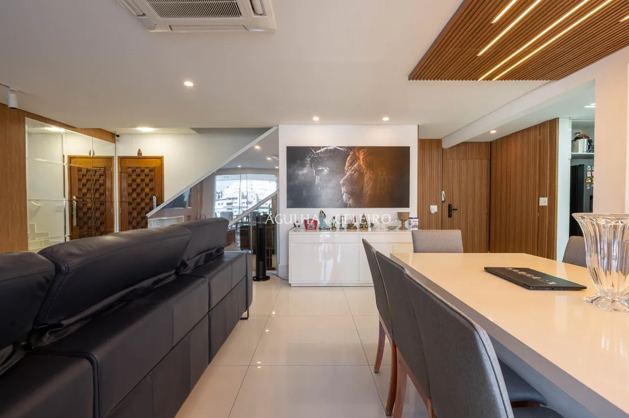 Cobertura de 250 m² em Perdizes: Vista livre, piscina privativa, 4 suítes e 4 vagas – CO0820