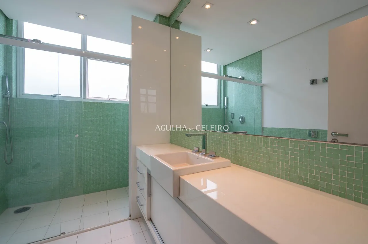Belíssima cobertura duplex à venda no Jardim América. – CO0823