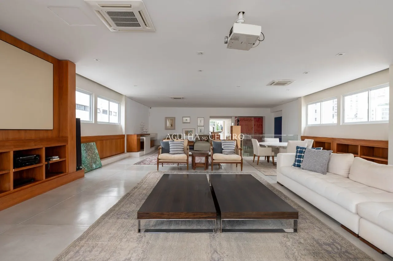Belíssima cobertura duplex à venda no Jardim América. – CO0823