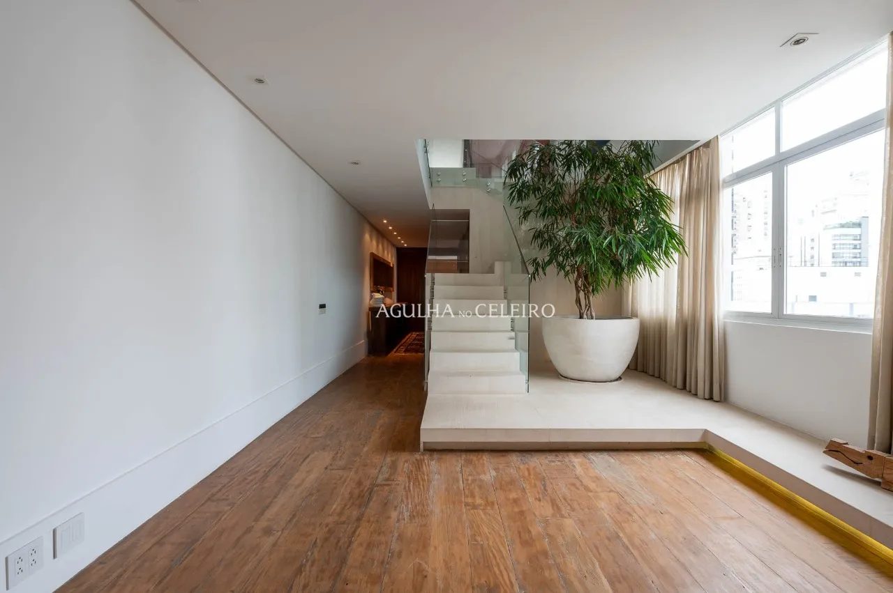 Belíssima cobertura duplex à venda no Jardim América. – CO0823