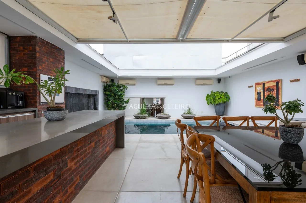 Belíssima cobertura duplex à venda no Jardim América. – CO0823
