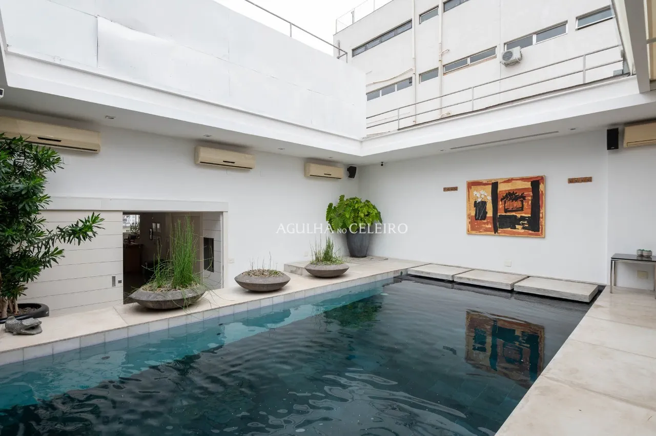 Belíssima cobertura duplex à venda no Jardim América. – CO0823