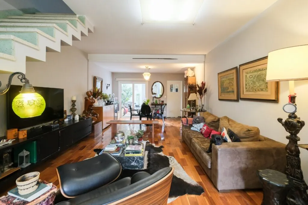 Venda/Pinheiros: Casa charmosa com potencial incrível! – 10336