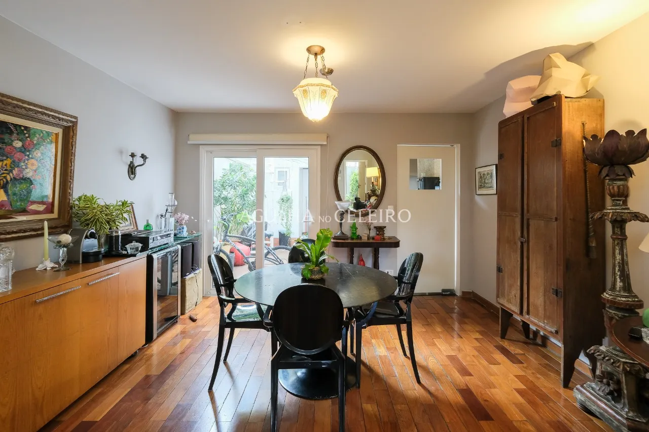 Venda/Pinheiros: Casa charmosa com potencial incrível! – 10336