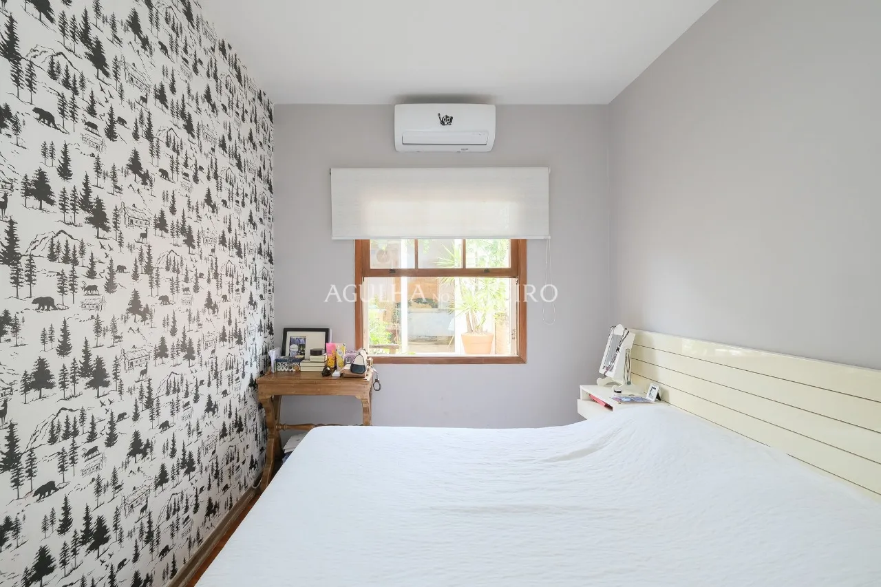 Venda/Pinheiros: Casa charmosa com potencial incrível! – 10336