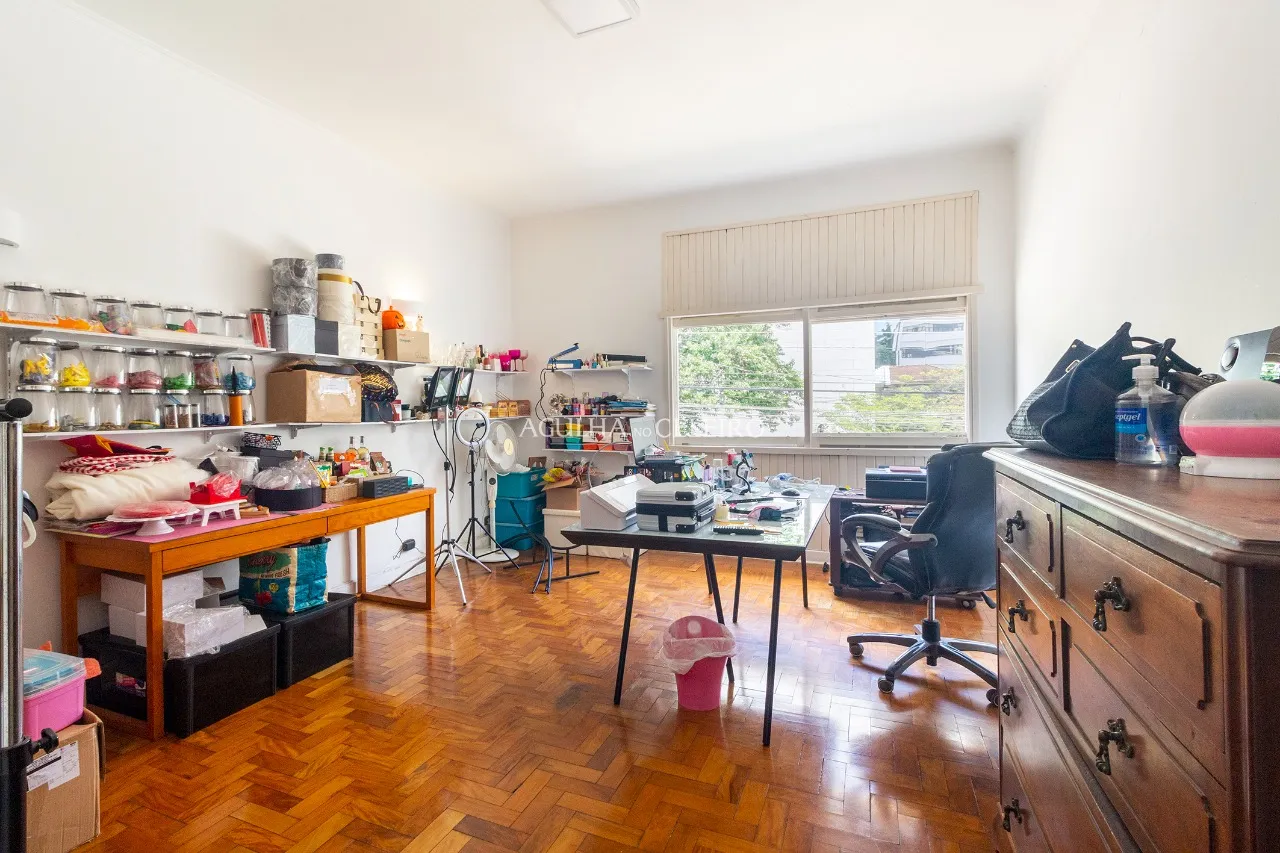 Casa muito bem localizada à venda em Pinheiros – 11999