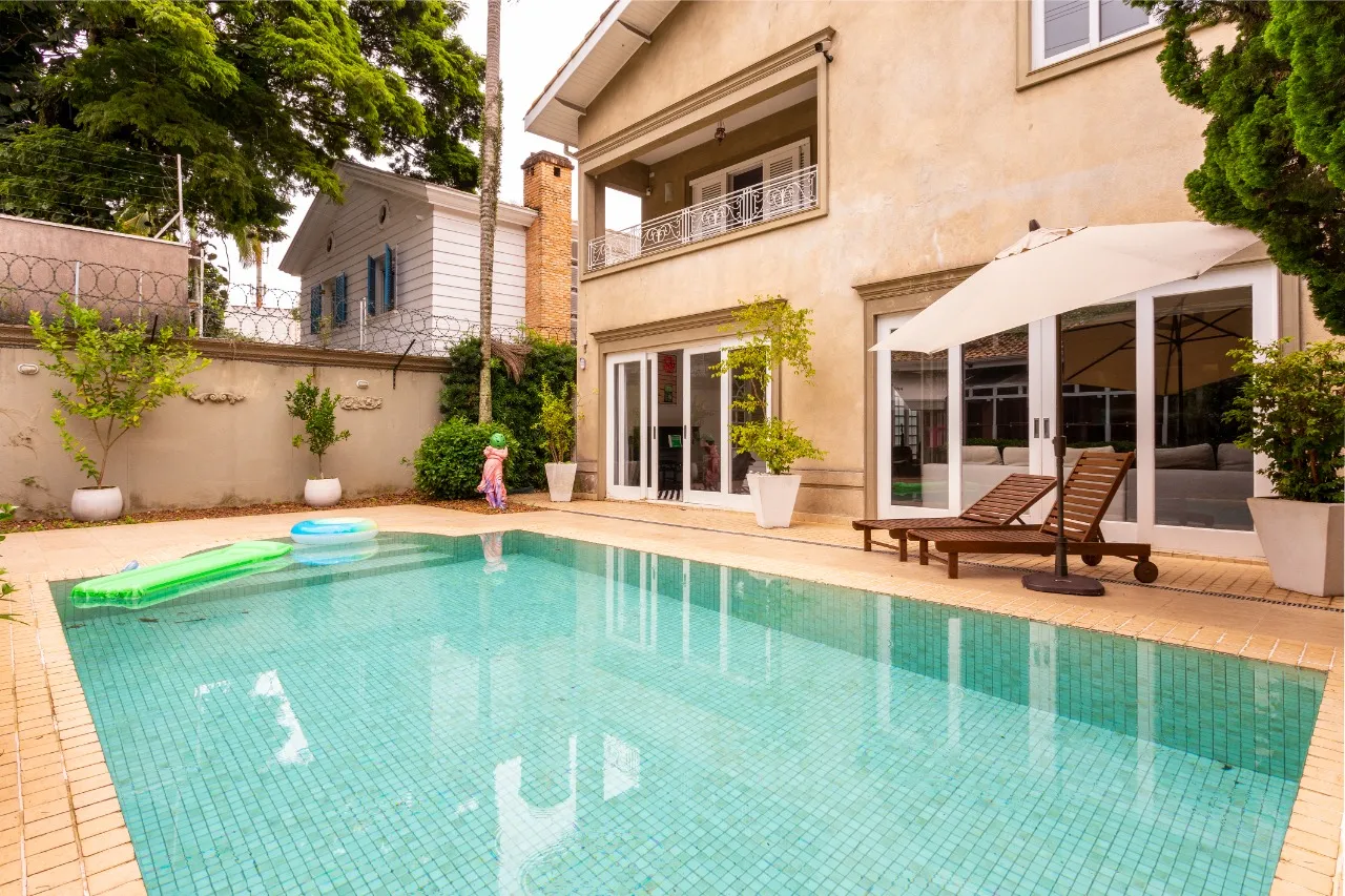 Casa moderna com ambientes integrados à venda em Alto de Pinheiros – 12766