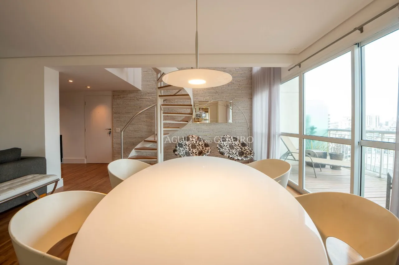 Apartamento mobiliado em predio cobiçado em Moema. – 17131