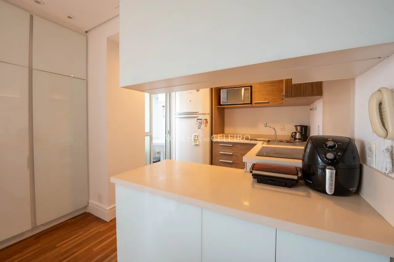 Apartamento mobiliado em predio cobiçado em Moema. – 17131