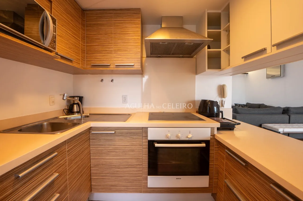Apartamento mobiliado em predio cobiçado em Moema. – 17131