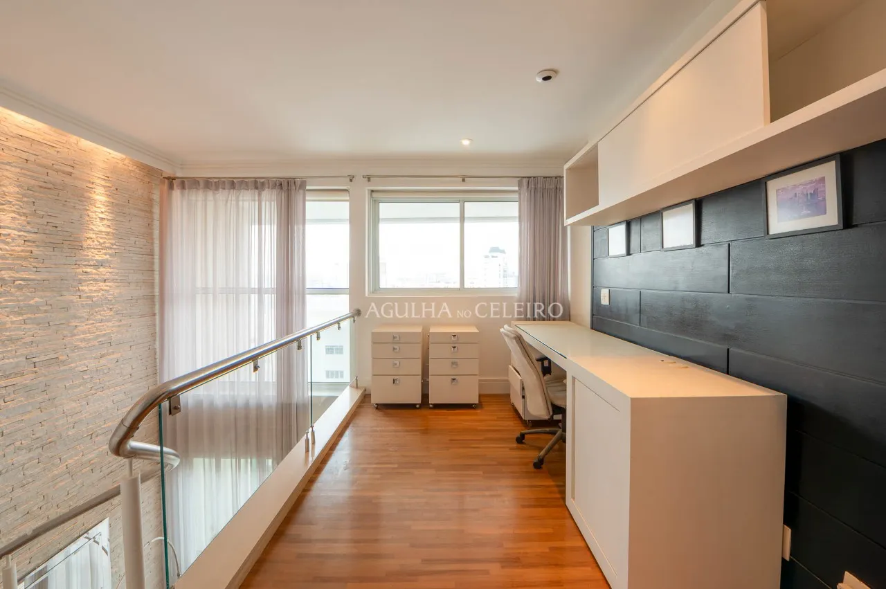 Apartamento mobiliado em predio cobiçado em Moema. – 17131