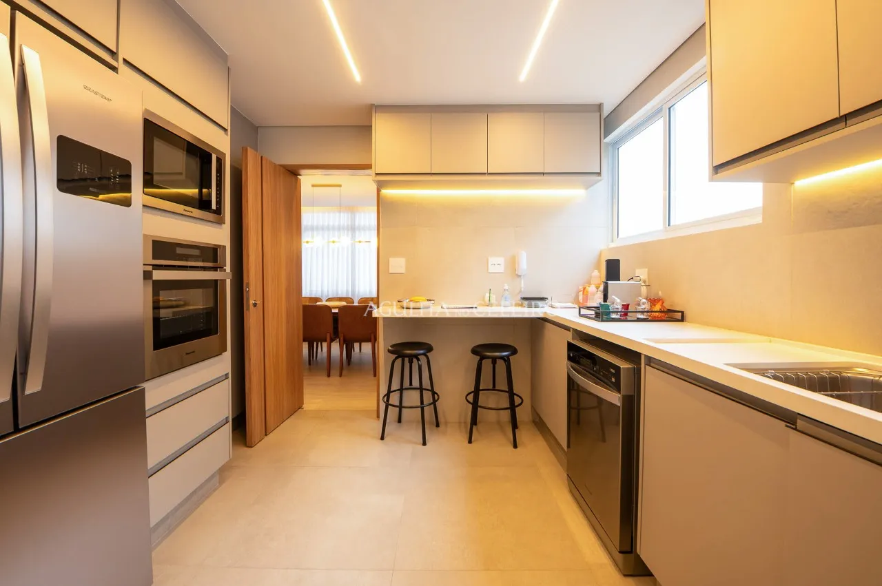 Apartamento porteira fechada e reformado, pronto para morar em rua gostosa no Jardim Paulista. – 17952