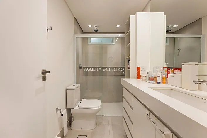 Apartamento porteira fechada e reformado, pronto para morar em rua gostosa noJardim Paulista. – 17952