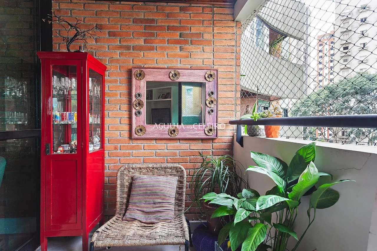 Apartamento aconchegante à venda em Moema – 18870