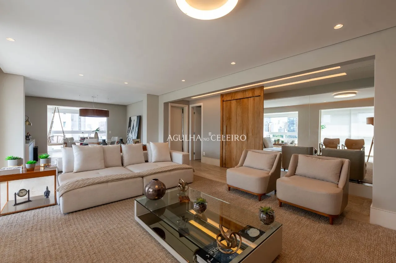 Apartamento sofisticado, moderno e extremamente confortável. – 20619