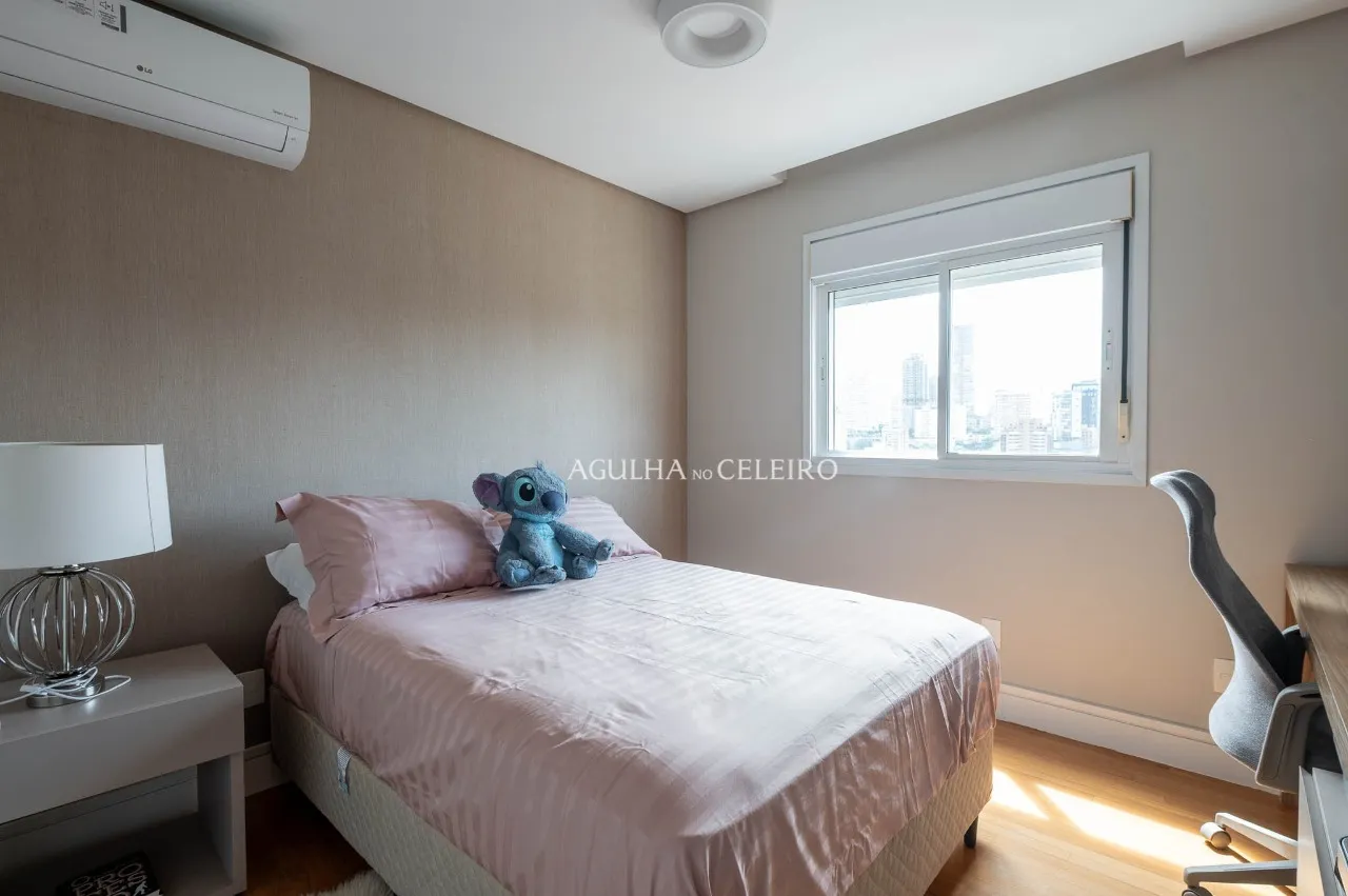 Apartamento sofisticado, moderno e extremamente confortável. – 20619