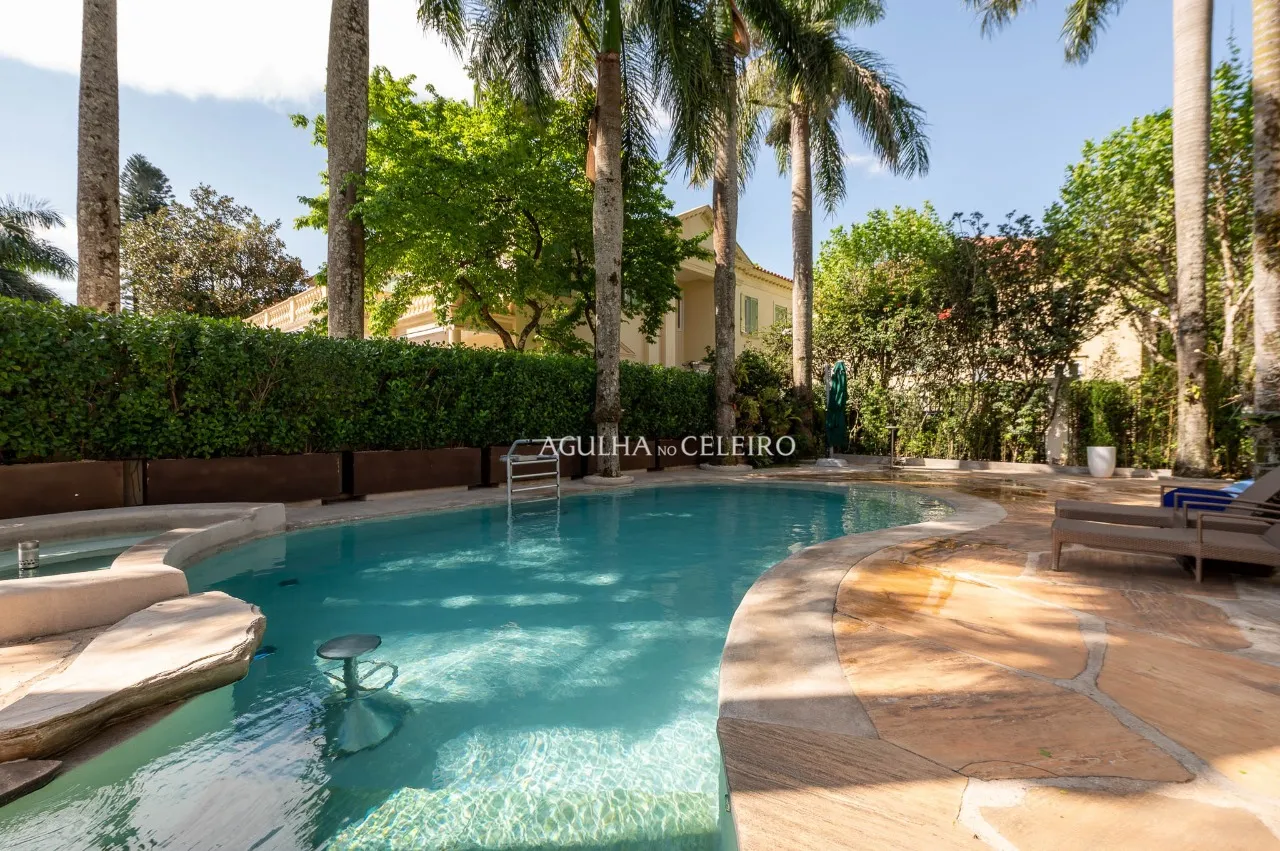 Residência exclusiva no Jardim Guedala. – 22013