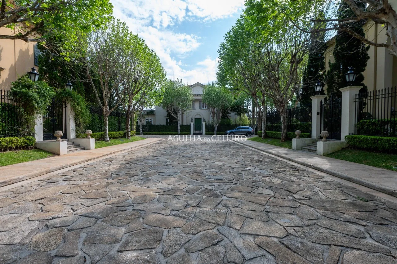 Residência exclusiva no Jardim Guedala. – 22013