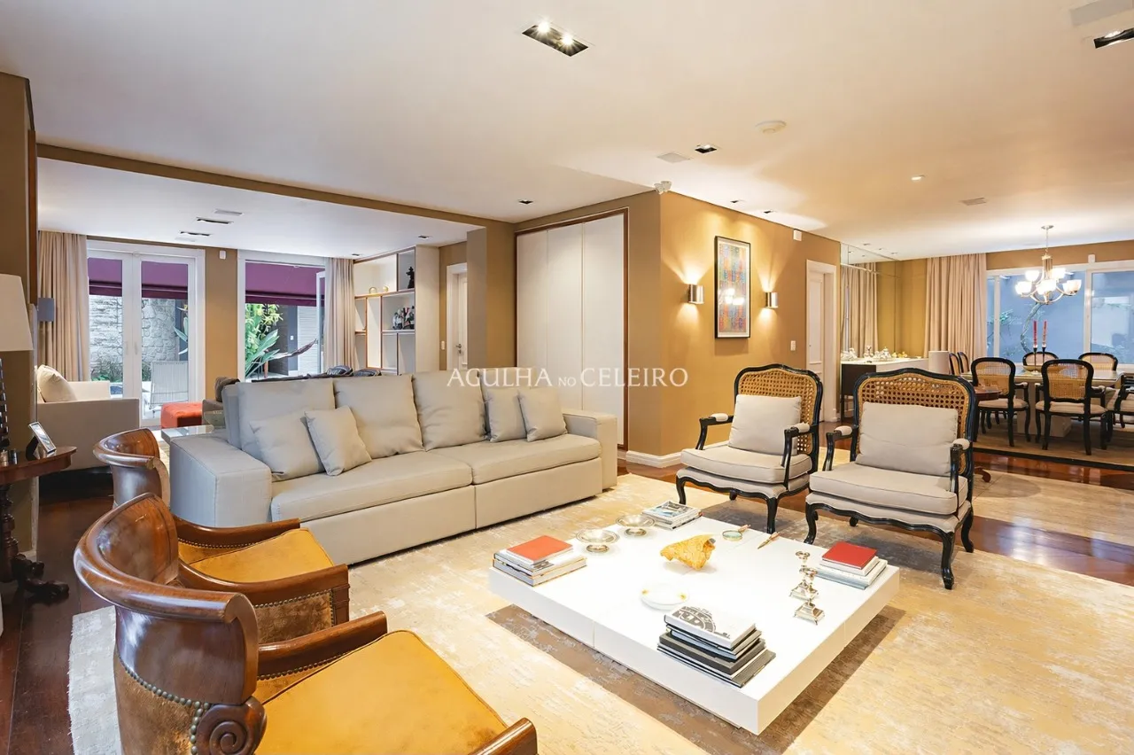 Casa/Sobrado de alto padrão no Jardim Guedala. – 22060