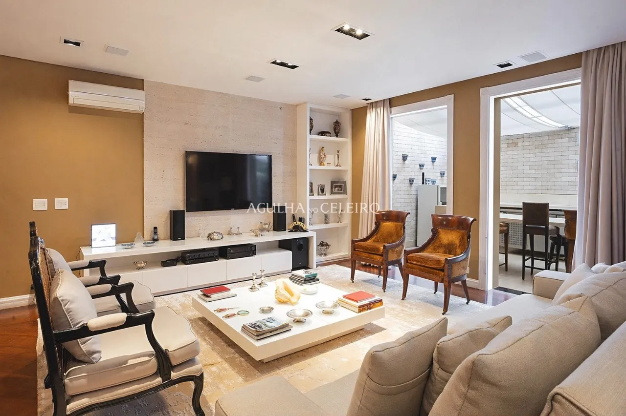 Casa/Sobrado de alto padrão no Jardim Guedala. – 22060