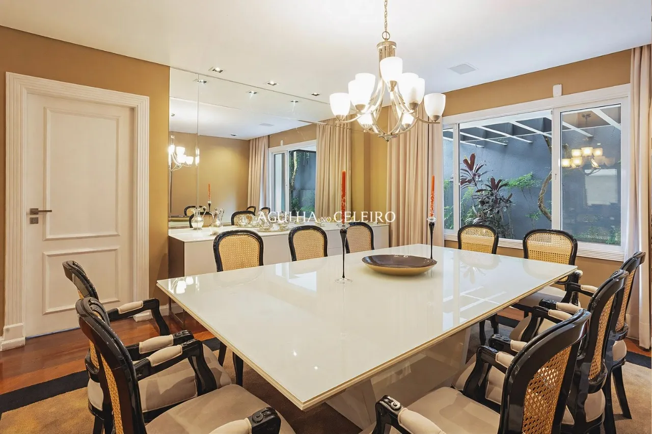 Casa/Sobrado de alto padrão no Jardim Guedala. – 22060