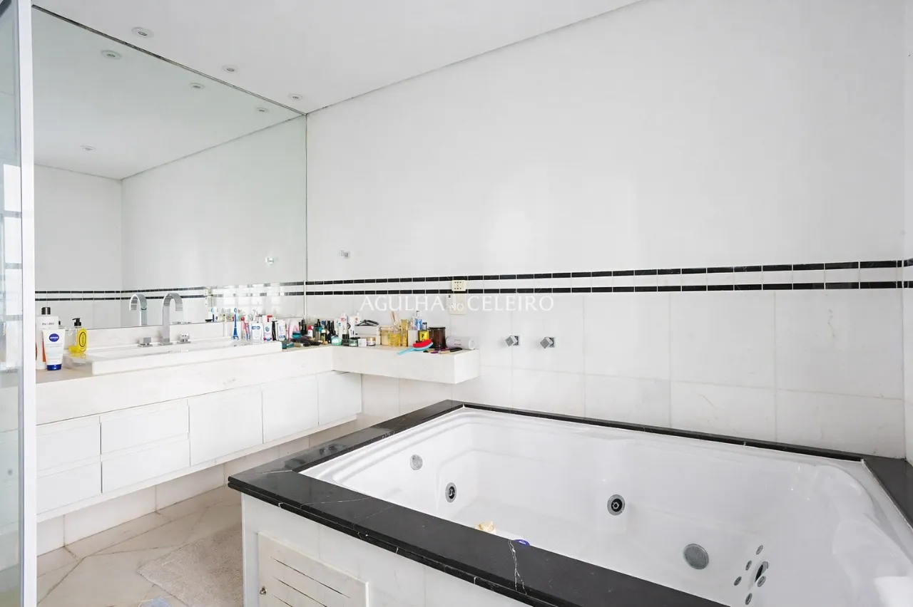 Casa/Sobrado de alto padrão no Jardim Guedala. – 22060