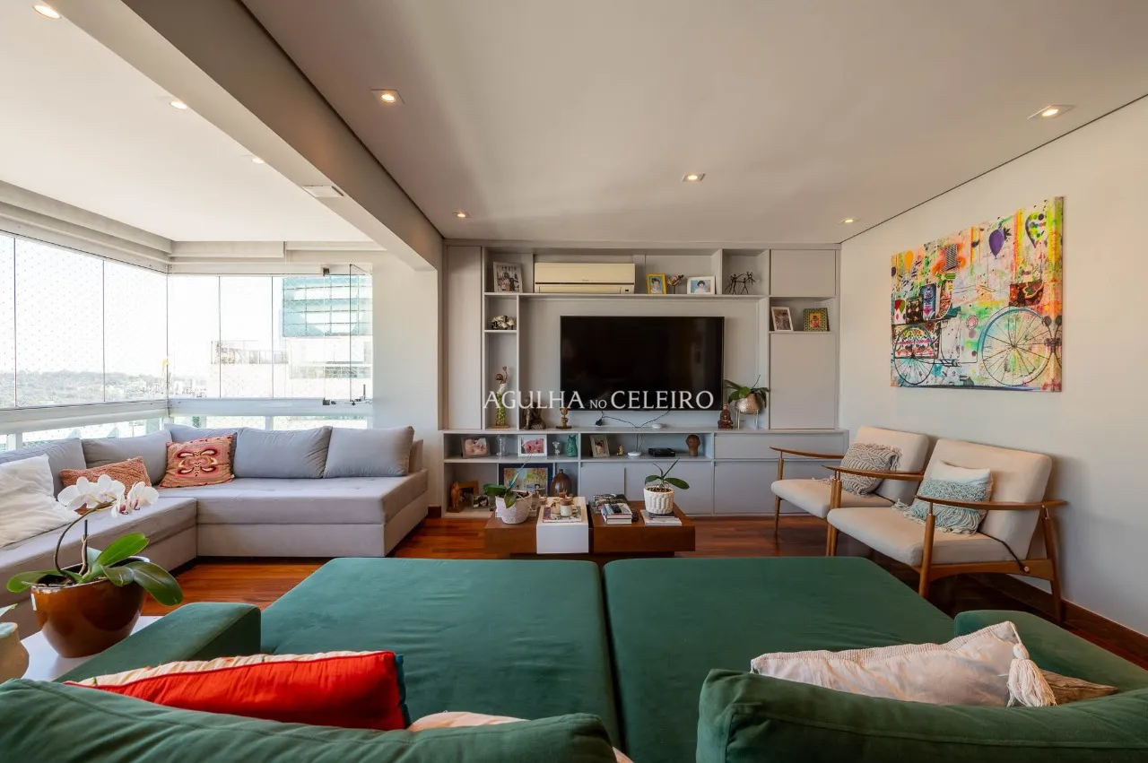 Imóvel Amplo com 3 Suítes na Vila Olímpia – 22072