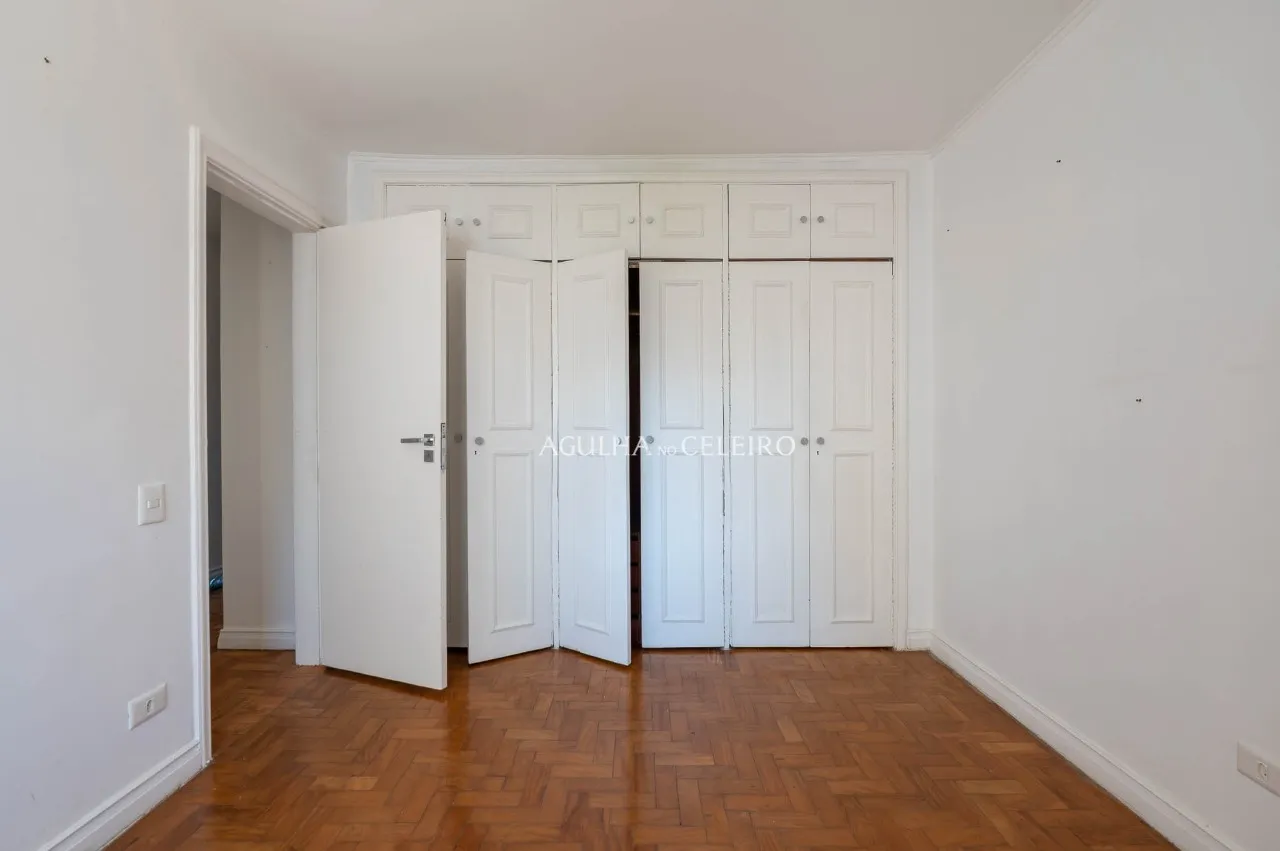 Apartamento á Venda em Jardim Paulista – 22342