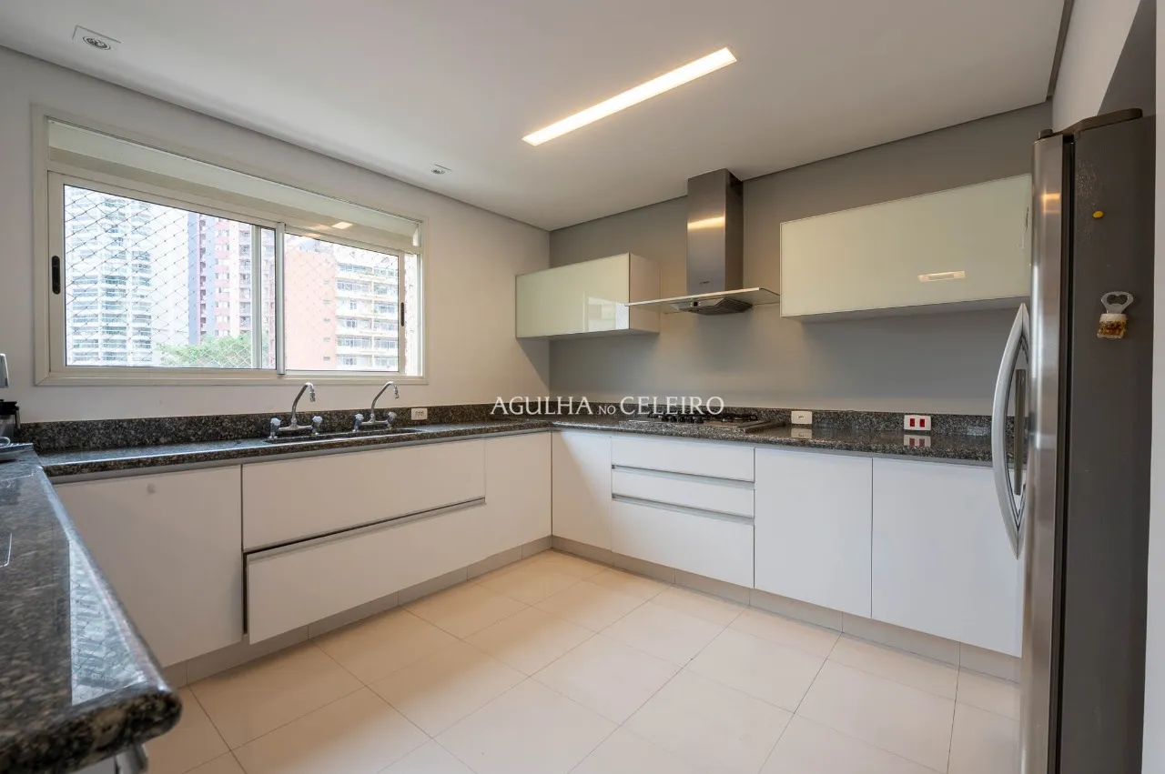 Apartamento com planta diferenciada e varanda integrada no Paraiso. – 22646