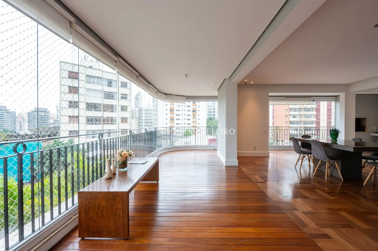 Apartamento com planta diferenciada e varanda integrada no Paraiso. – 22646