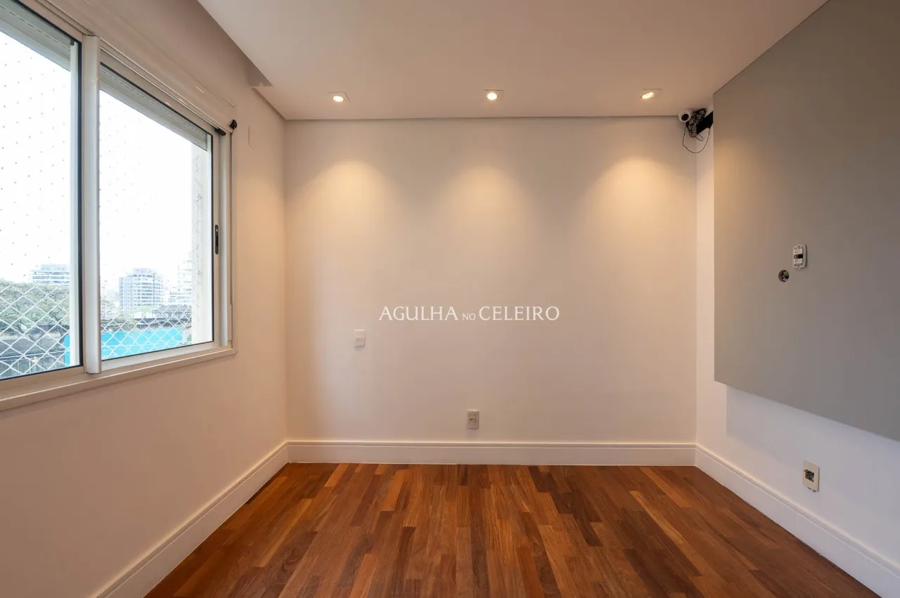 Apartamento com planta diferenciada e varanda integrada no Paraiso. – 22646