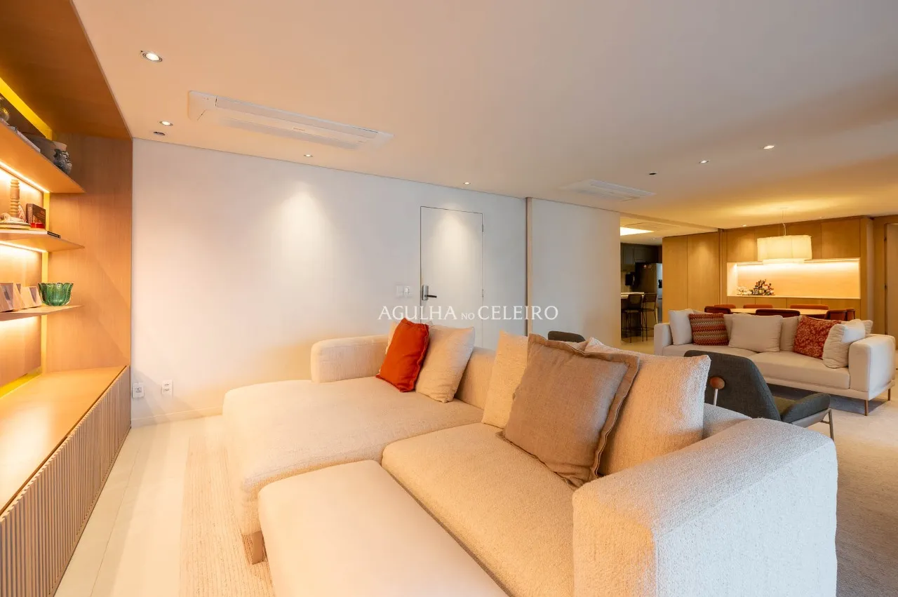Apartamento lindo Para venda ou locação em Moema – 22698