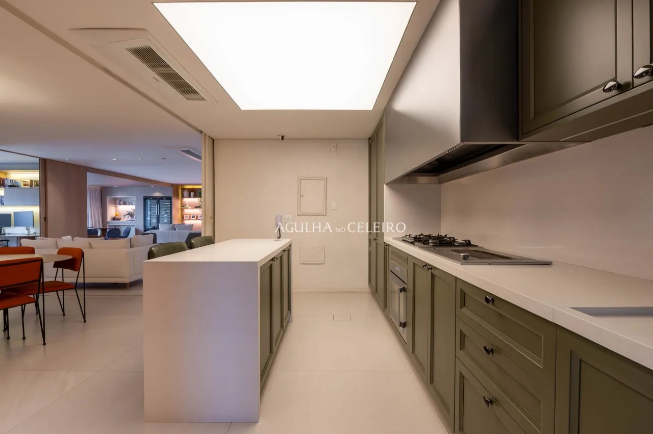 Apartamento lindo Para venda ou locação em Moema – 22698