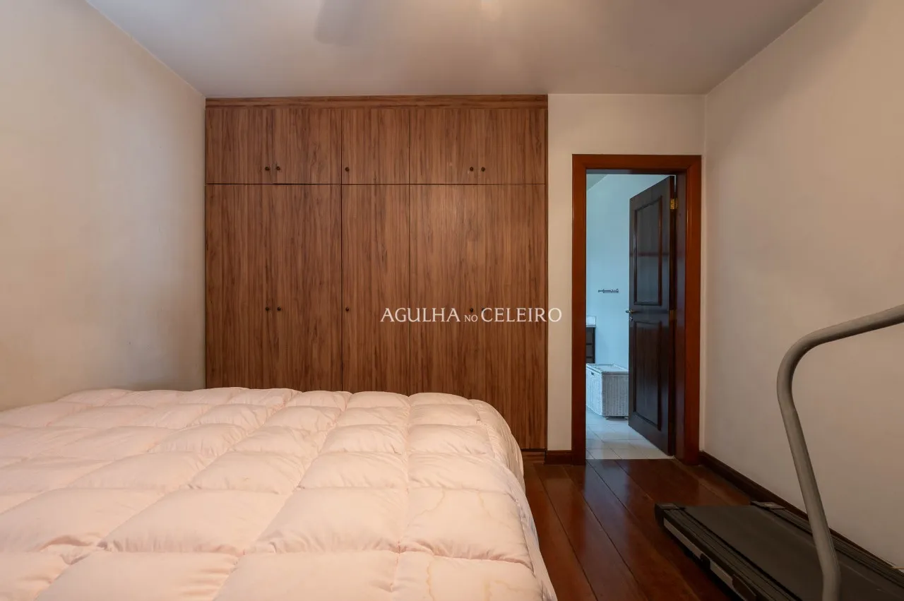 Casa ampla e exclusiva, próxima ao Parque Ibirapuera. – 22741