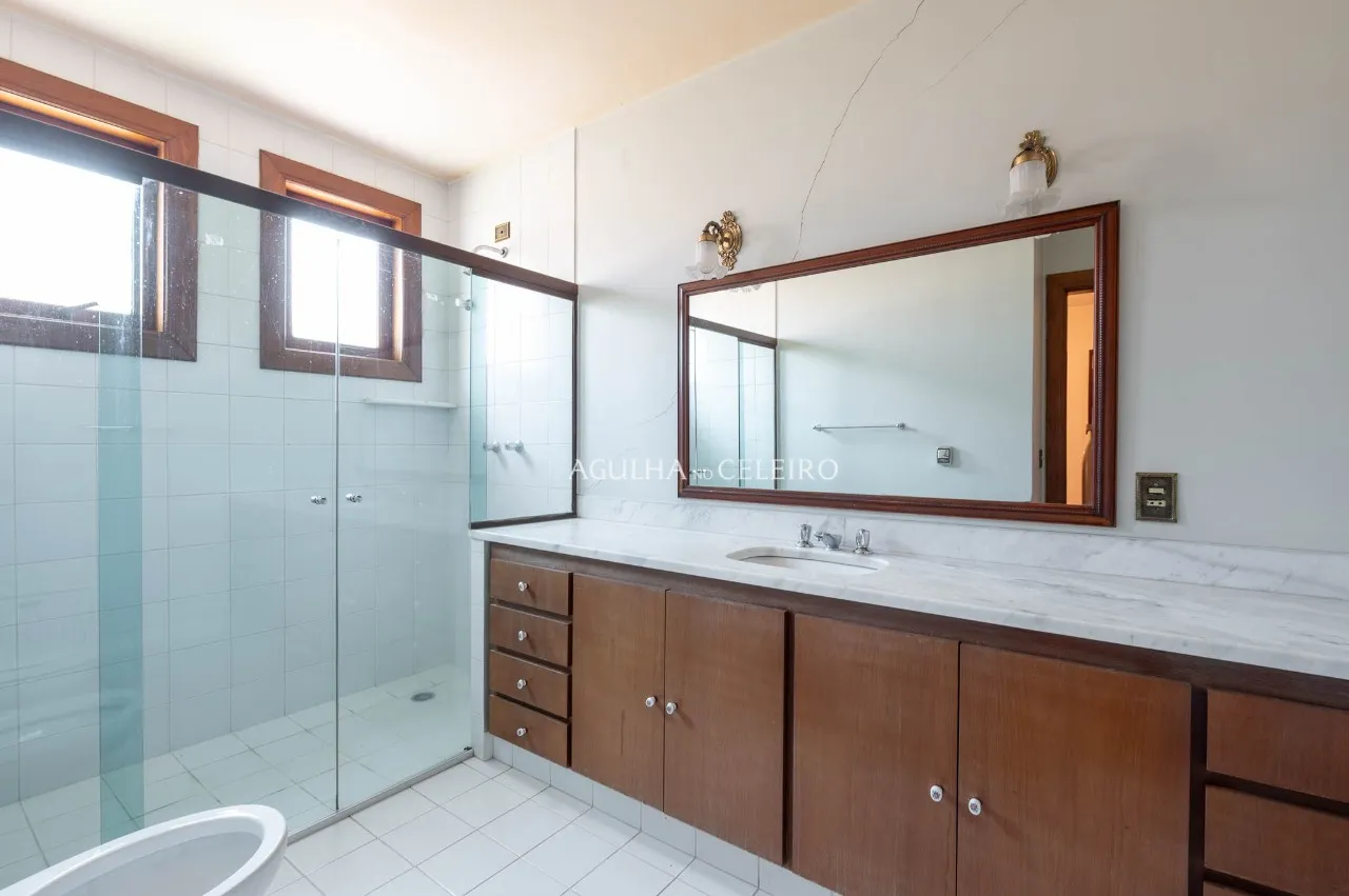 Casa ampla e exclusiva, próxima ao Parque Ibirapuera. – 22741