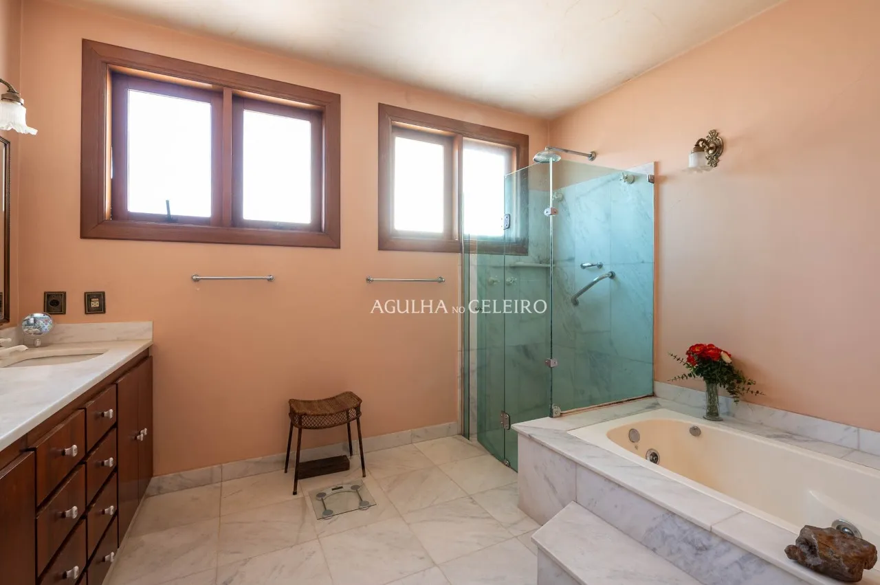 Casa ampla e exclusiva, próxima ao Parque Ibirapuera. – 22741