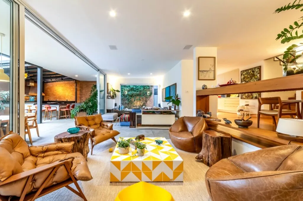 Casa em rua fechada com rooftop, jardim tropical e cozinha integrada, no Alto de Pinheiros. – 22761