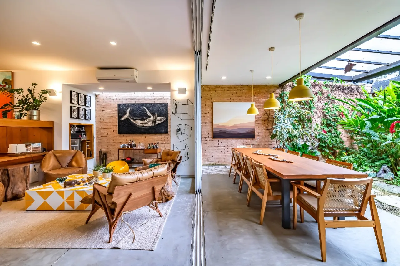 Casa em rua fechada com rooftop, jardim tropical e cozinha integrada, no Alto de Pinheiros. – 22761