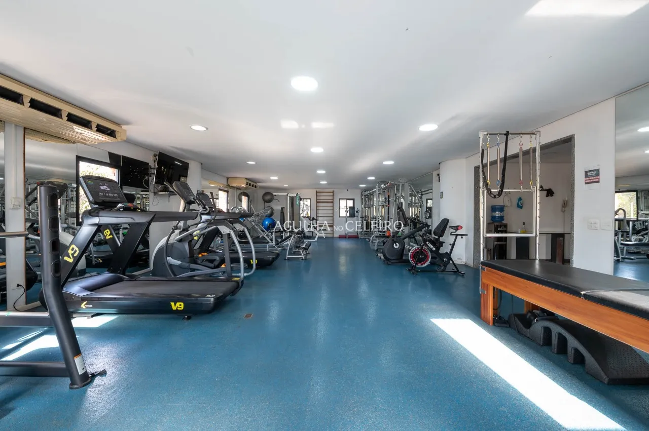 Espetacular Triplex de 900 m² com Elevador Privativo, Adega Climatizada e 4 Suítes – 22776