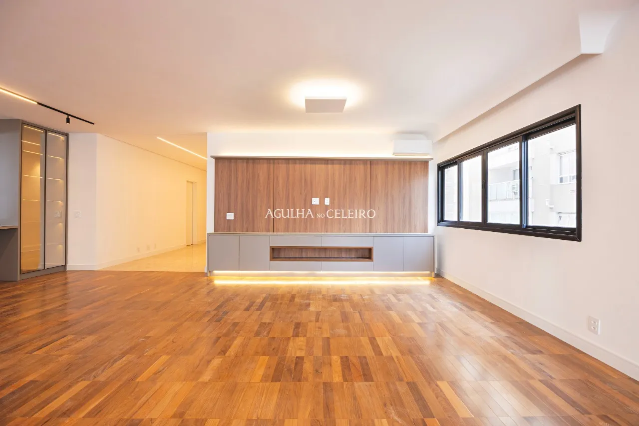 Elegância, conforto e uma planta que se adapta ao seu estilo de vida. – 22815