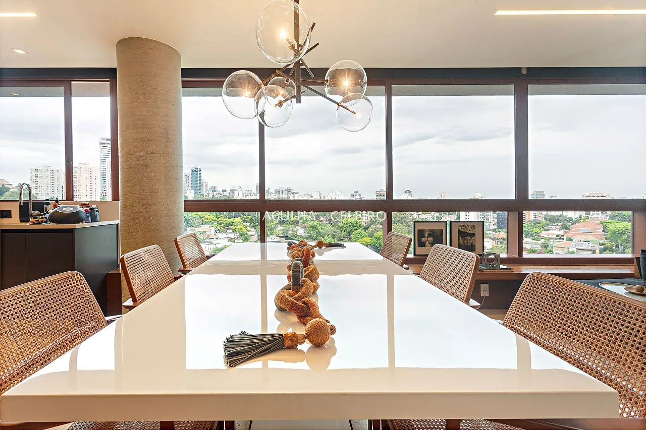 Apartamento elegante com vista aberta e projeto de Fernanda Dabbur na Vila Madalena. – 22840